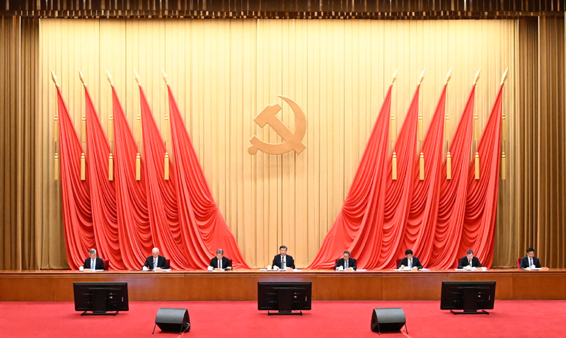 4月3日，學習貫徹習近平新時代中國特色社會主義思想主題教育工作會議在北京召開。中共中央總書記、國家主席、中央軍委主席習近平出席會議并發(fā)表重要講話。李強、趙樂際、王滬寧、蔡奇、丁薛祥、李希、韓正出席會議。