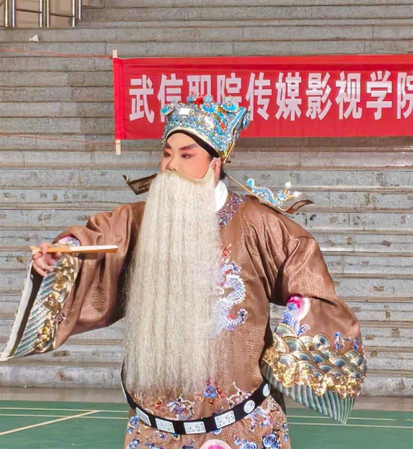 京劇《甘露寺》選段表演。